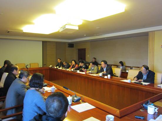 三方推動(dòng)，加快企業(yè)“走出去”步伐——協(xié)會(huì)組織我區(qū)農(nóng)牧業(yè)企業(yè)參加境外投資合作座談會(huì)